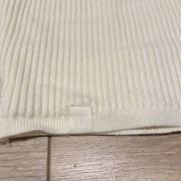 Lululemon knit tank - Picture 3 of 3
